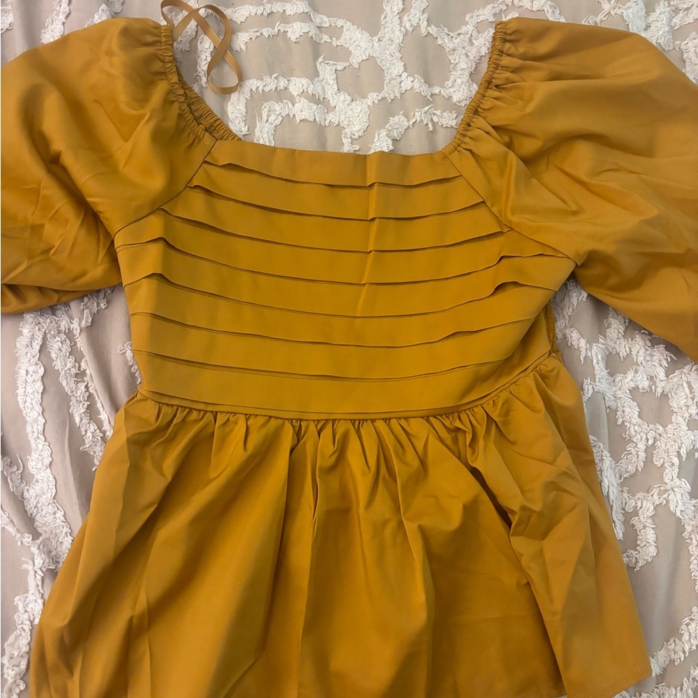 ❤️🌟CLOSET CLEANOUT🌟❤️ Mustard yellow blouse bought from a boutique worn once.